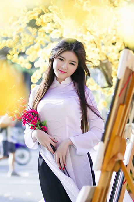 Hot girl Việt đọ sắc trong tà áo dài truyền thống 